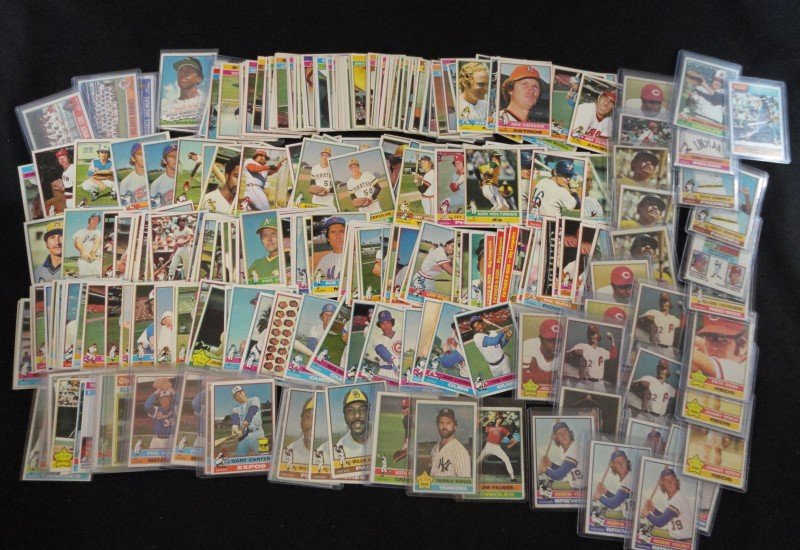1976 TOPPS BASEBALL LOT (300+ CARDS) LOADED WITH STAR (1 of 6)