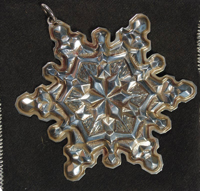 GORHAM SNOWFLAKE STERLING SILVER .72 TROY OZ (1 of 3)