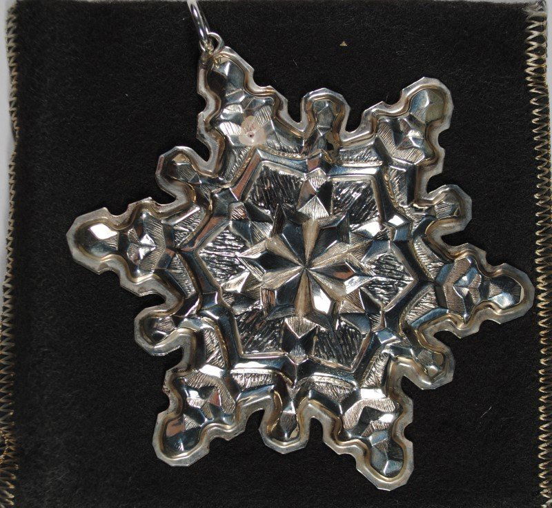 GORHAM SNOWFLAKE STERLING SILVER .66 TROY OZ (1 of 3)