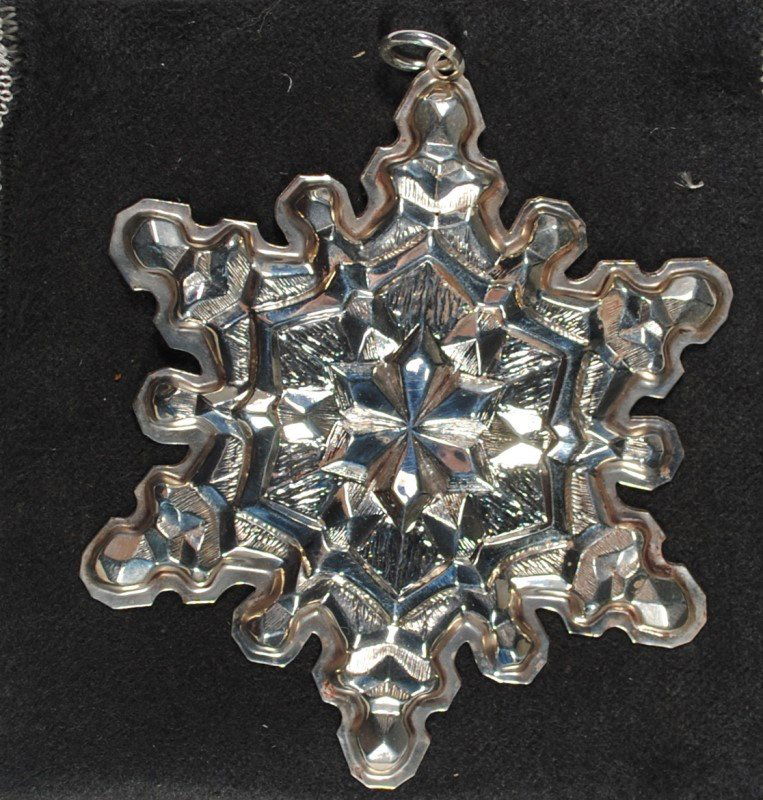 GORHAM SNOWFLAKE STERLING SILVER .63 TROY OZ (1 of 3)