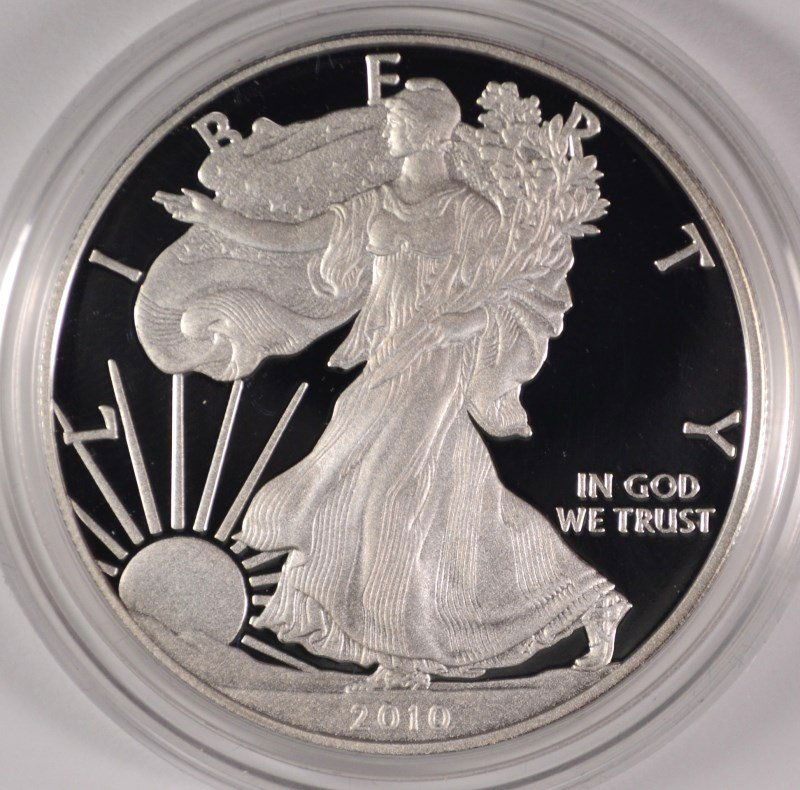 2010 PROOF AMERICAN SILVER EAGLE IN NICE ORIGINAL (1 of 3)