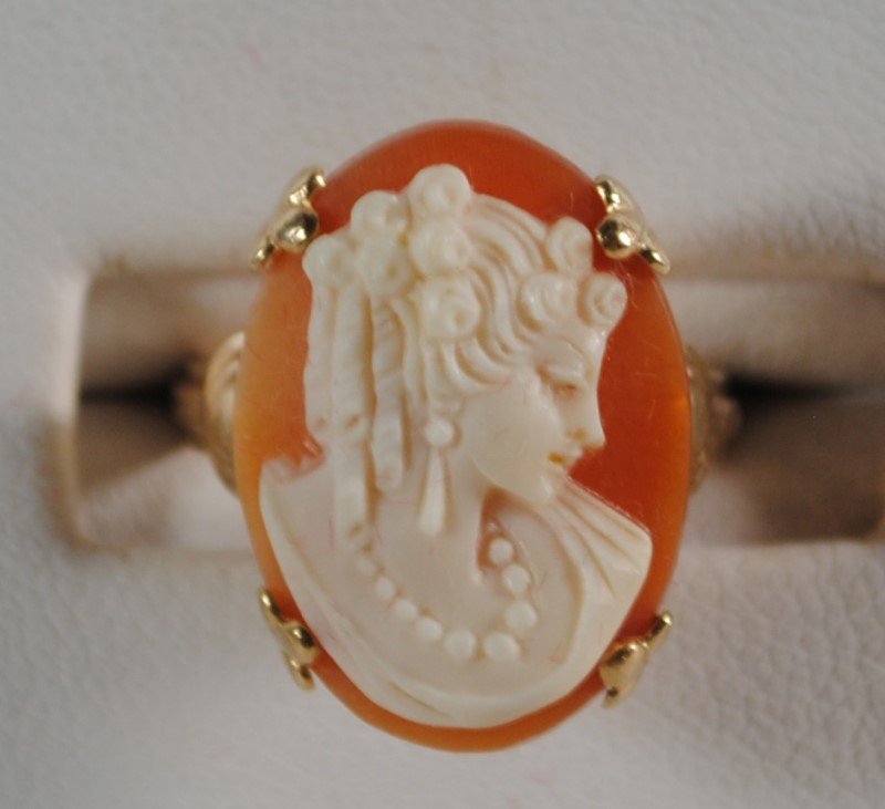 10 K YELLOW GOLD CAMEO RING SIZE 5. GORGEOUS CAMEO. (1 of 3)