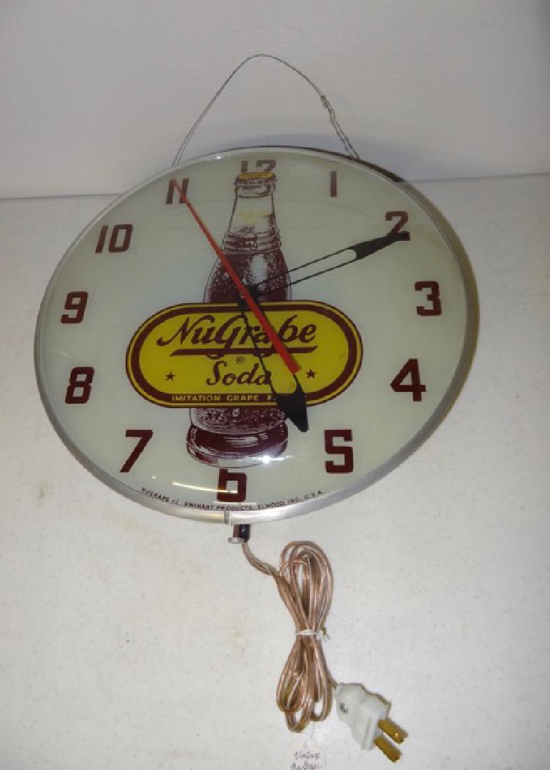 NuGrape Soda Advertising Clock (1 of 3)