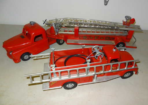 2 Fire Trucks