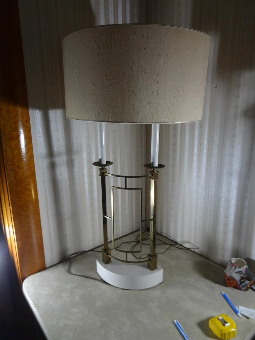 Large mid century table lamp (1 of 4)