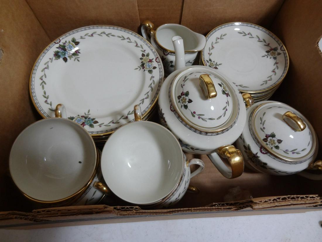 Noritake "Ivory" luncheon set (1 of 2)