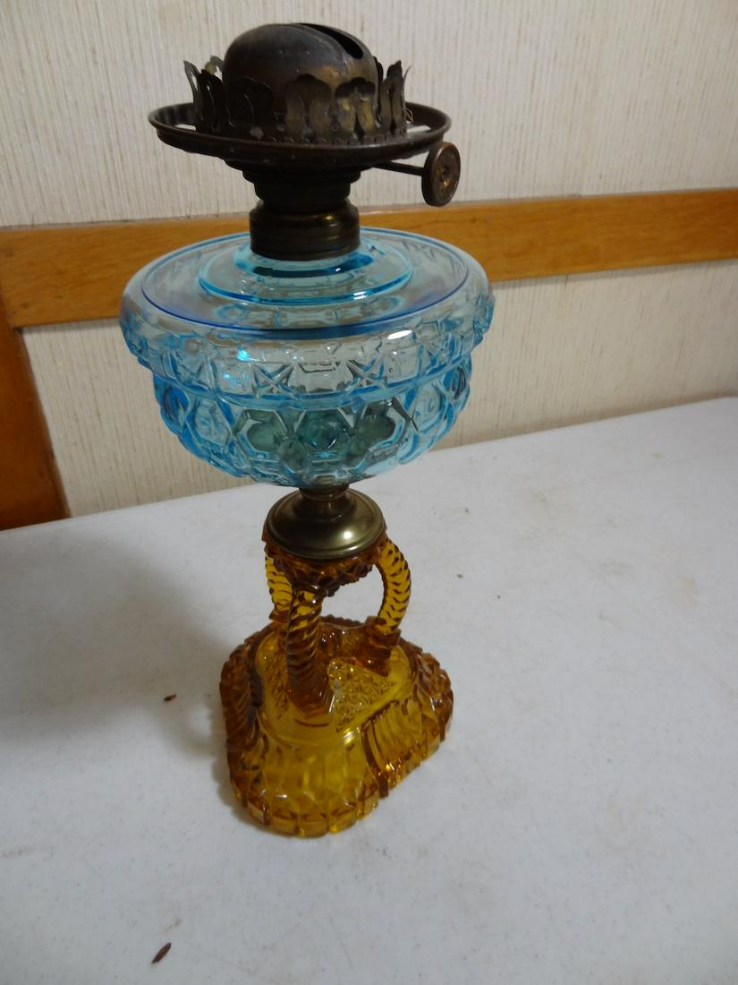 2 color kerosene oil lamp (1 of 2)