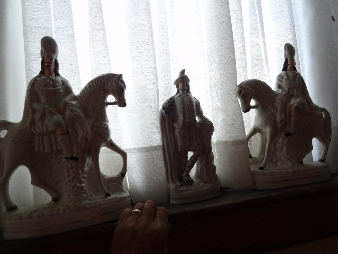 3 pieces of early Stafforshire figures (1 of 4)