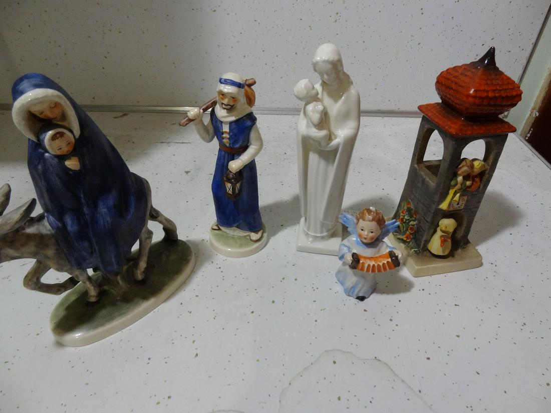 5 Hummel figurines (1 of 3)