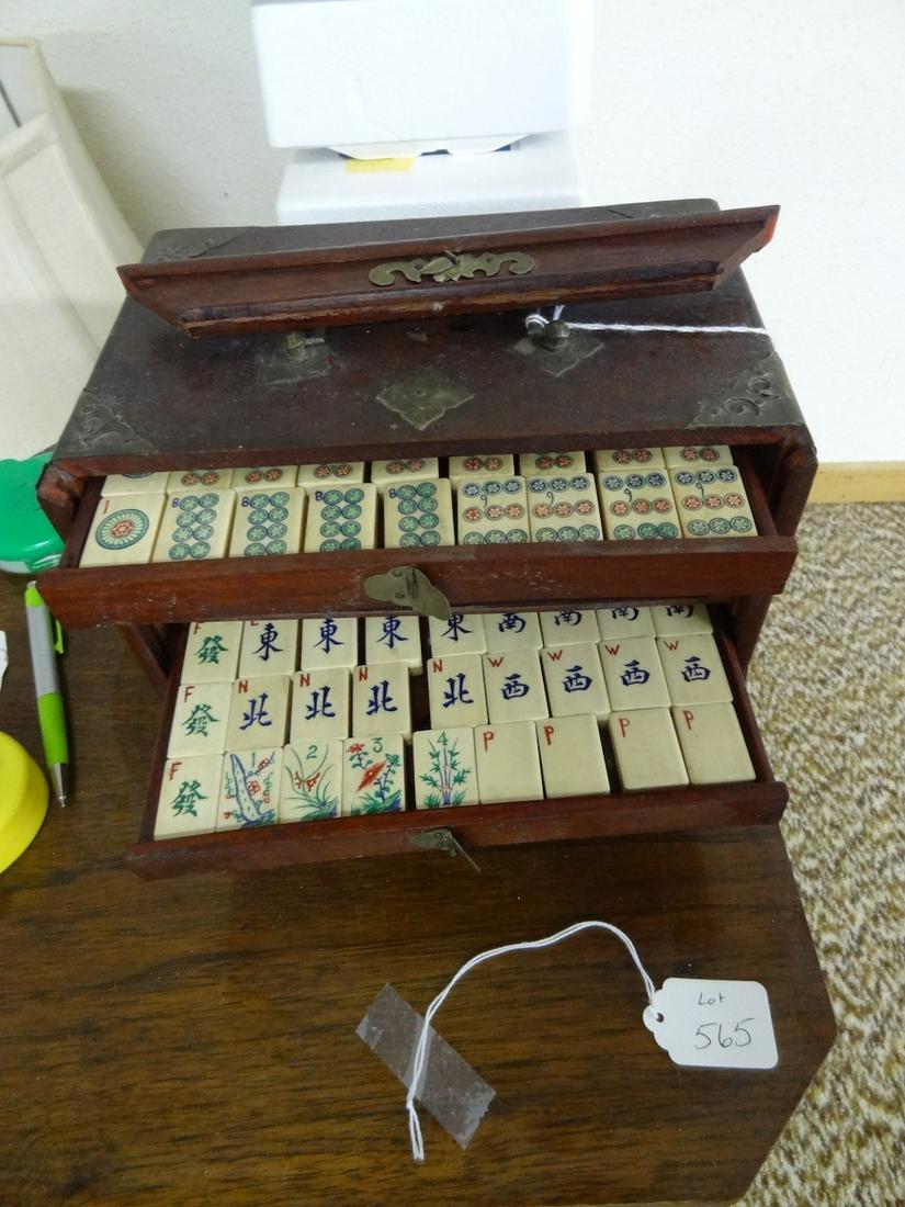 Old mahjong set (1 of 5)