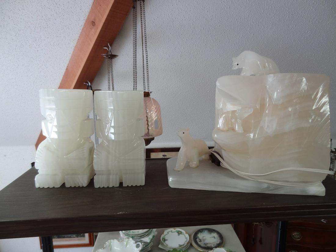 onyx polar bear and bookends (1 of 2)