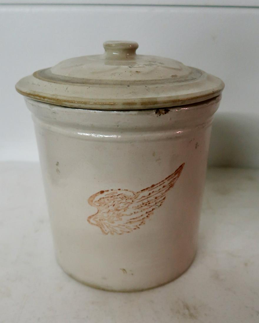 1 Gallon Redwing Crock w/Cover: Large Wing- 10" Tall X 8" Round