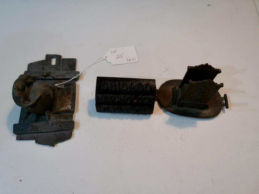 3 Cast Iron Match Holders (1 of 4)