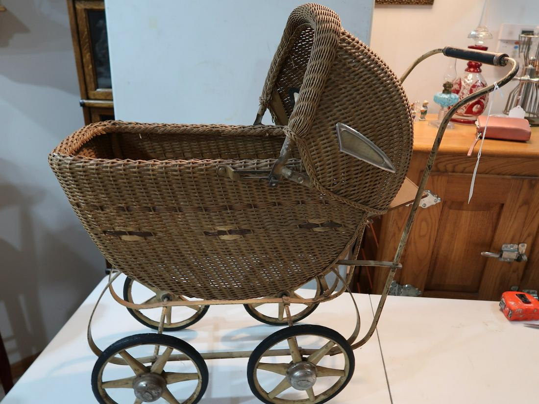 Wicker Childs Buggy w/spoked wooden wheels (1 of 3)