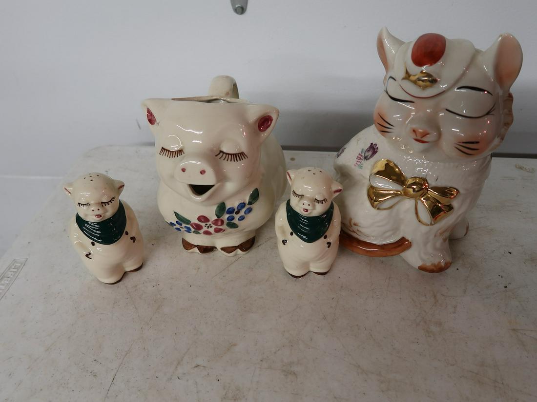 Smiley Pitcher,  Salt & Pepper & Cookie Jar (1 of 4)