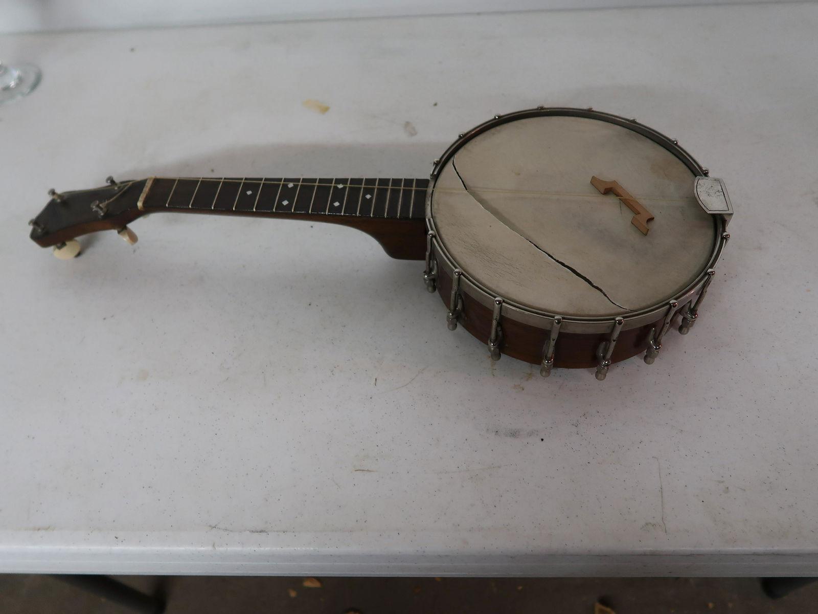 Slinger Land May Bell Banjo Jan 01, 2023 Danny's Auction in MN