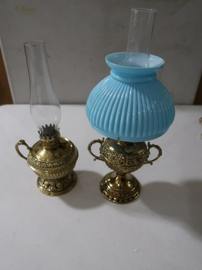 2 Miniature Kerosene Lamps (1 of 3)