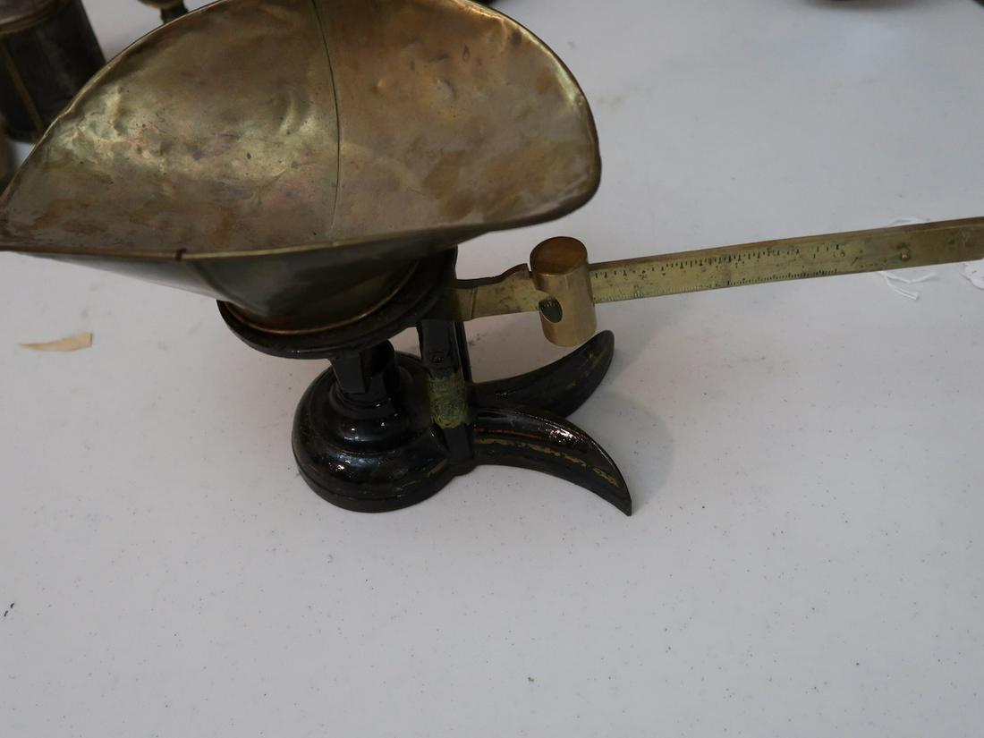 Cast Iron Candy Store Scale w. Brass Bucket (1 of 3)