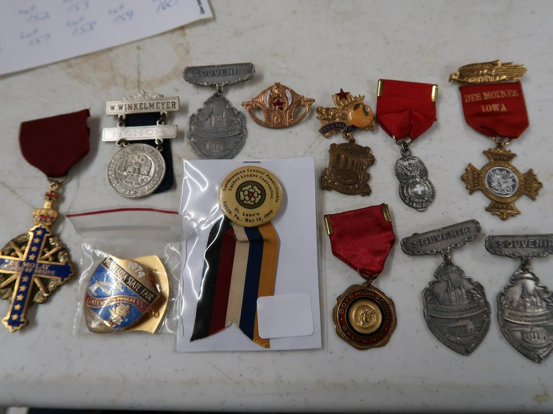 12 Delegate Badges (1 of 3)