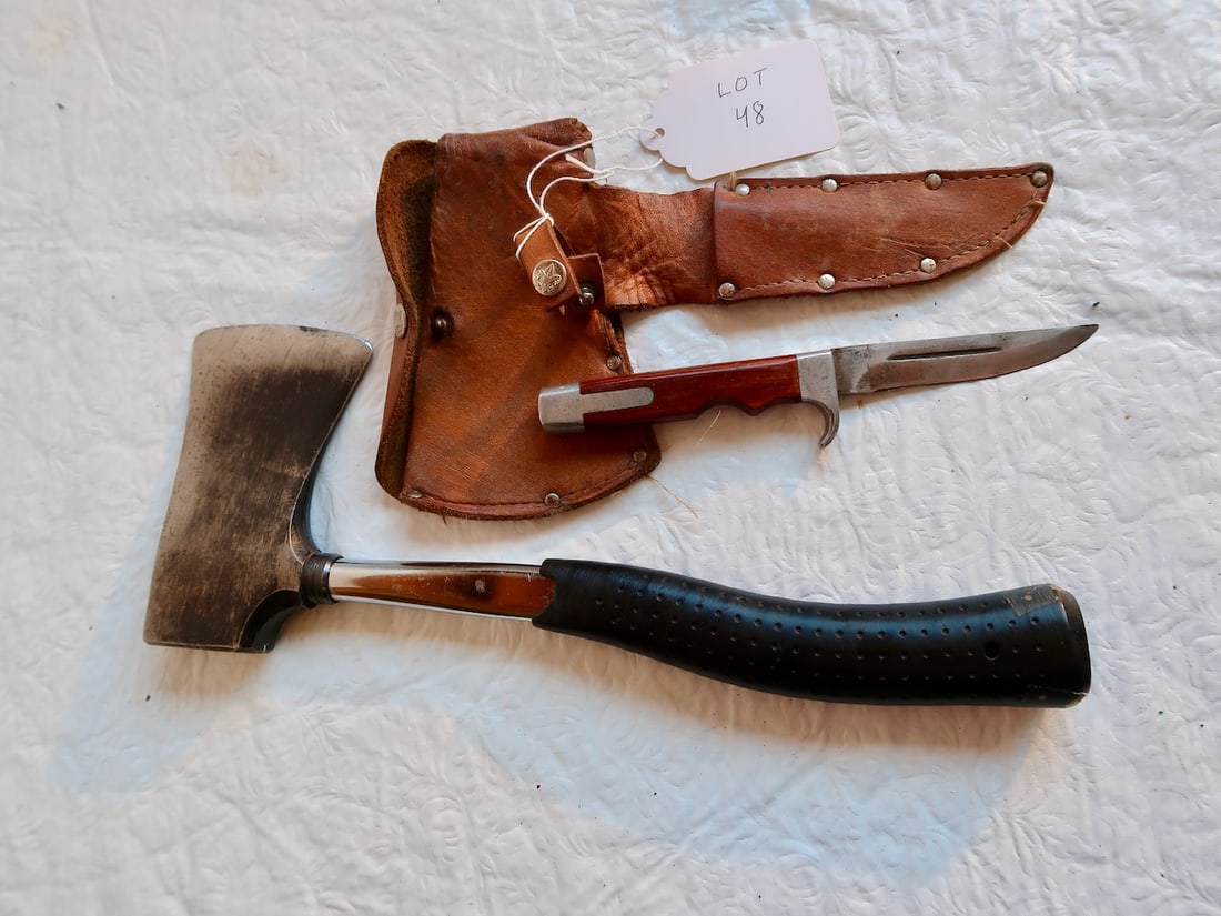 Boy Scout Hatchet & Knife in Case (1 of 3)