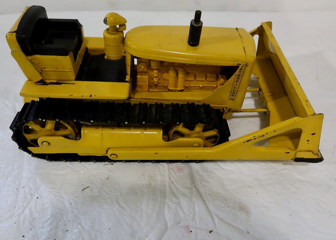 Model Caterpillar Toy Bulldozer: Estimate: 16" x 10" W x 6.5" T