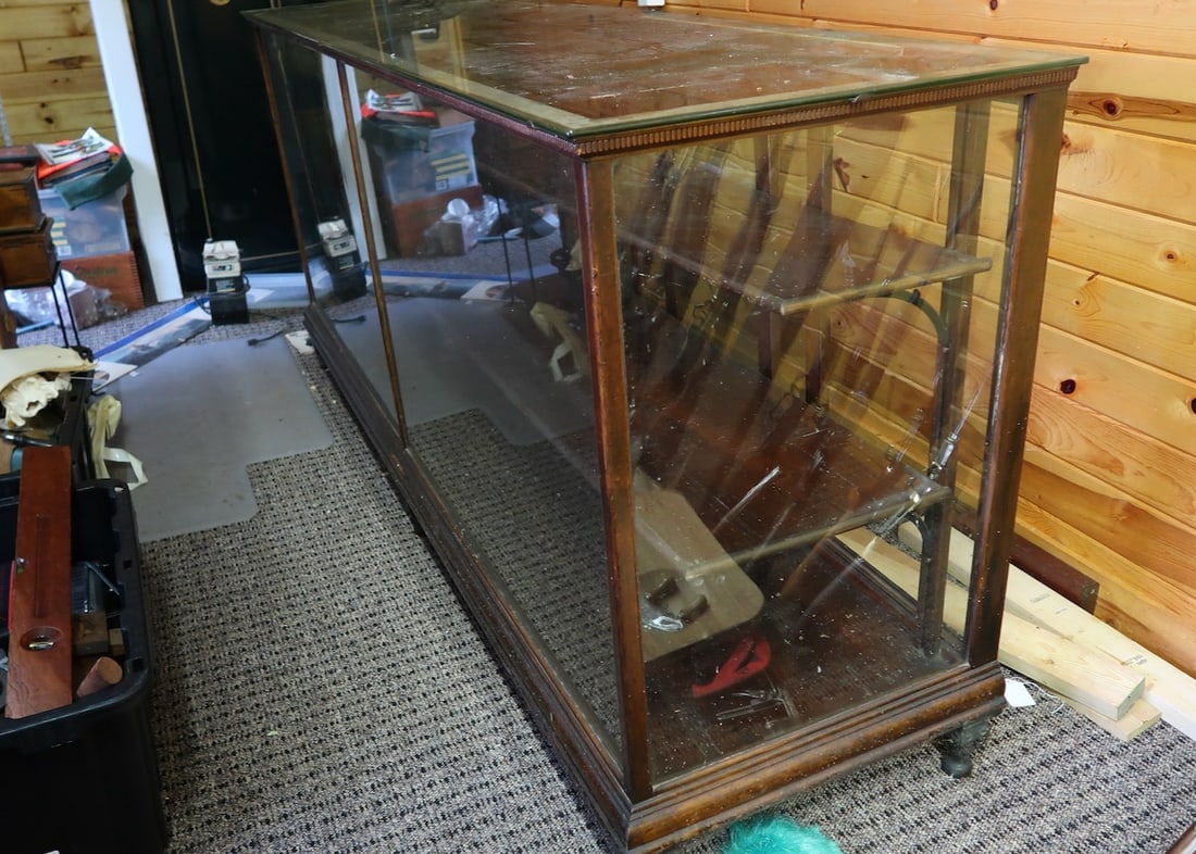 Oak Counter Showcase (1 of 3)