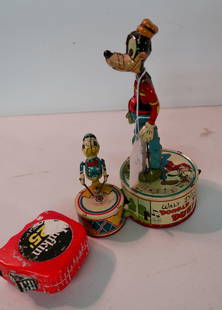 Walt Disney Donald Duck Duet Tin Windup: 10 1/2" X 7" X 4"