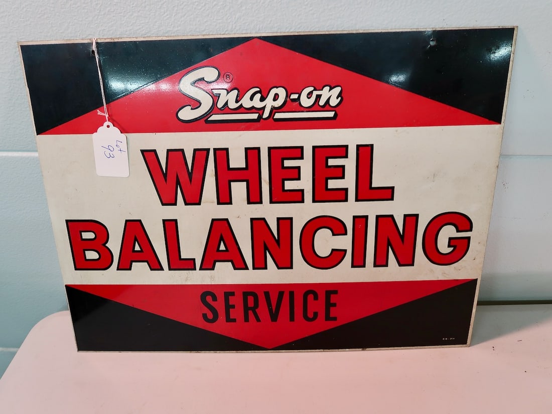 Snap on Wheel Balancing Service Sign (1 of 3)