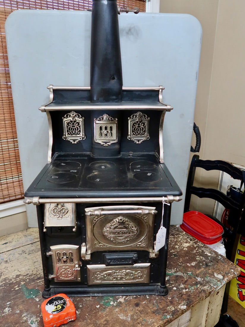 Quick Meal Salesman Sample Cast Iron Stove w/Crome (1 of 5)