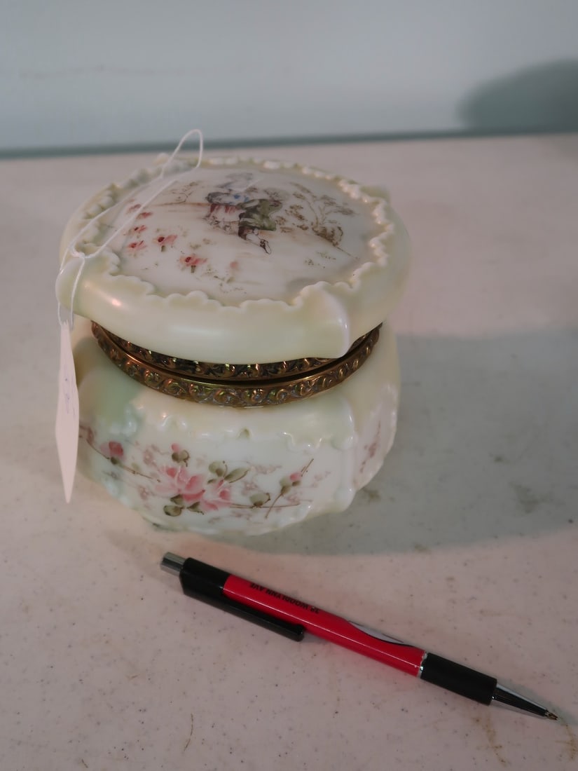 Large Signed Wave Crest Covered Box (1 of 4)