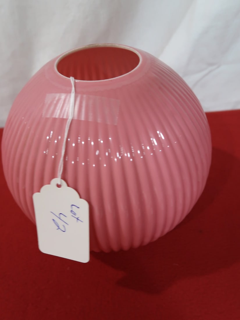 Case Glass Pink Ribbed Ball Shade (1 of 2)