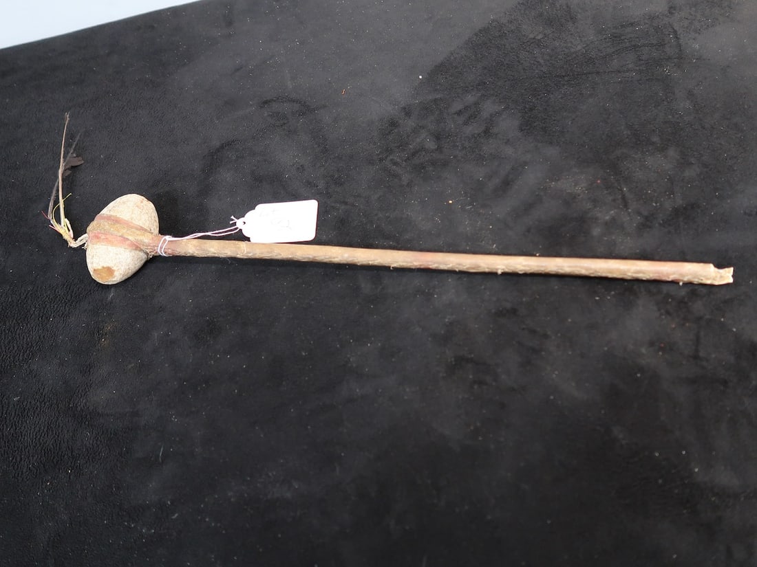 Vintage Native American Plains Quartz Head War Club (1 of 3)