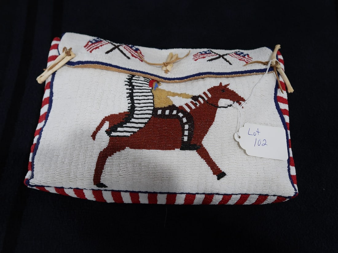 Vintage Beaded Native American Saddle Bag (1 of 4)