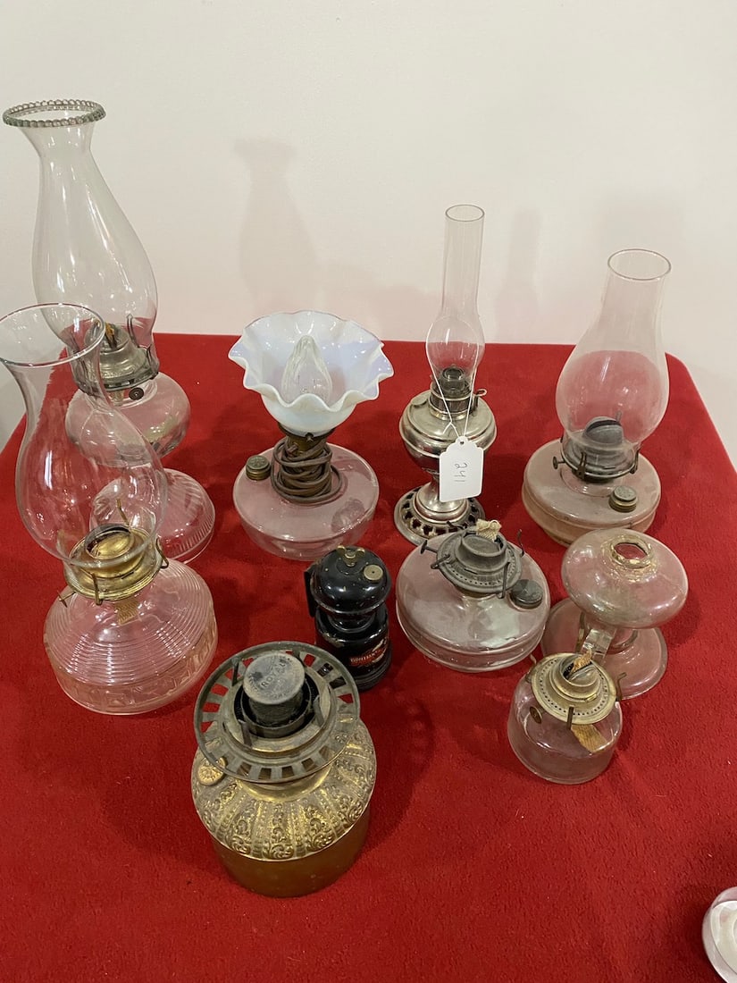 10 Miscellaneous Kerosene Lamps - With and Without Chimneys: Largest: 17" T