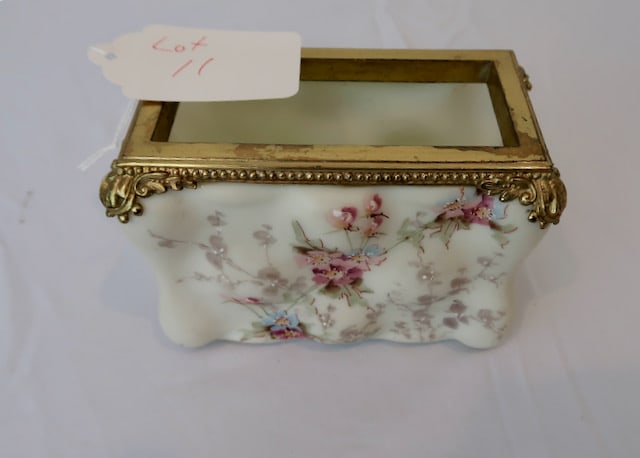 Satin Finish Wavecrest Letter Box (1 of 3)