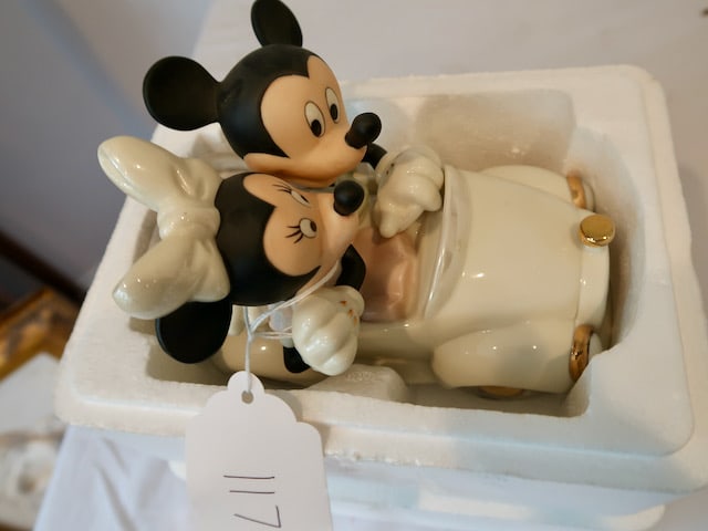 Disney Mickey & Minnie Moonlight Drive Figurine - Lenox Collection in Original Box (1 of 1)
