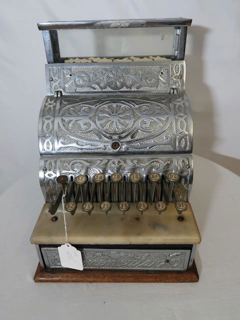 Beautiful Veninsular Antique Cash Register (1 of 5)