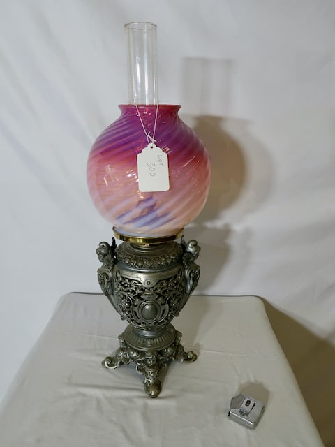 Fabulous Ornate Cherub Banquet Lamp w/ Swirled Opalescent Shade (1 of 4)