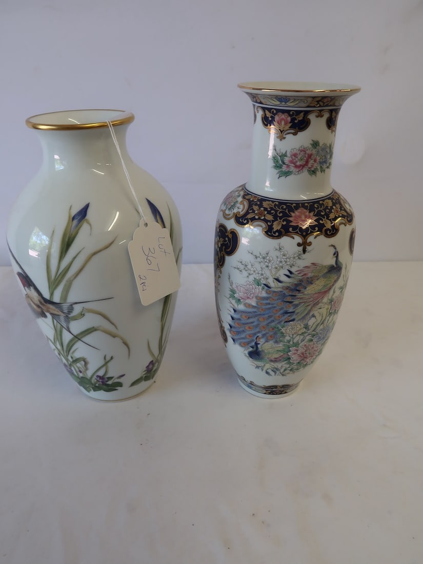 2 Large Decorated Vases (1 of 3)