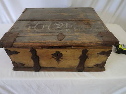 Early Wood Trunk: 8" T x 21.5" W x 19" D