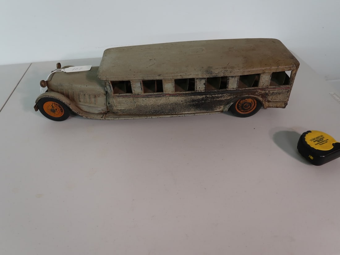 Large 1920's Cor Cor Bus (1 of 4)