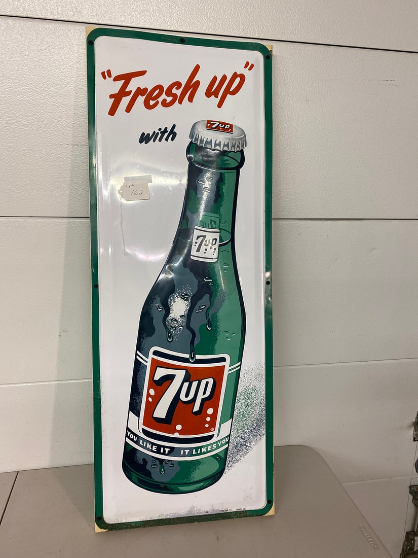 Vintage 7up Tin Sign (1 of 4)