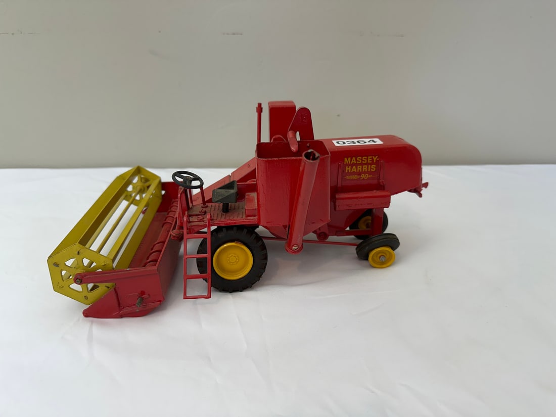 Vintage Massey Harris 90 Combine Harvester Model (1 of 4)