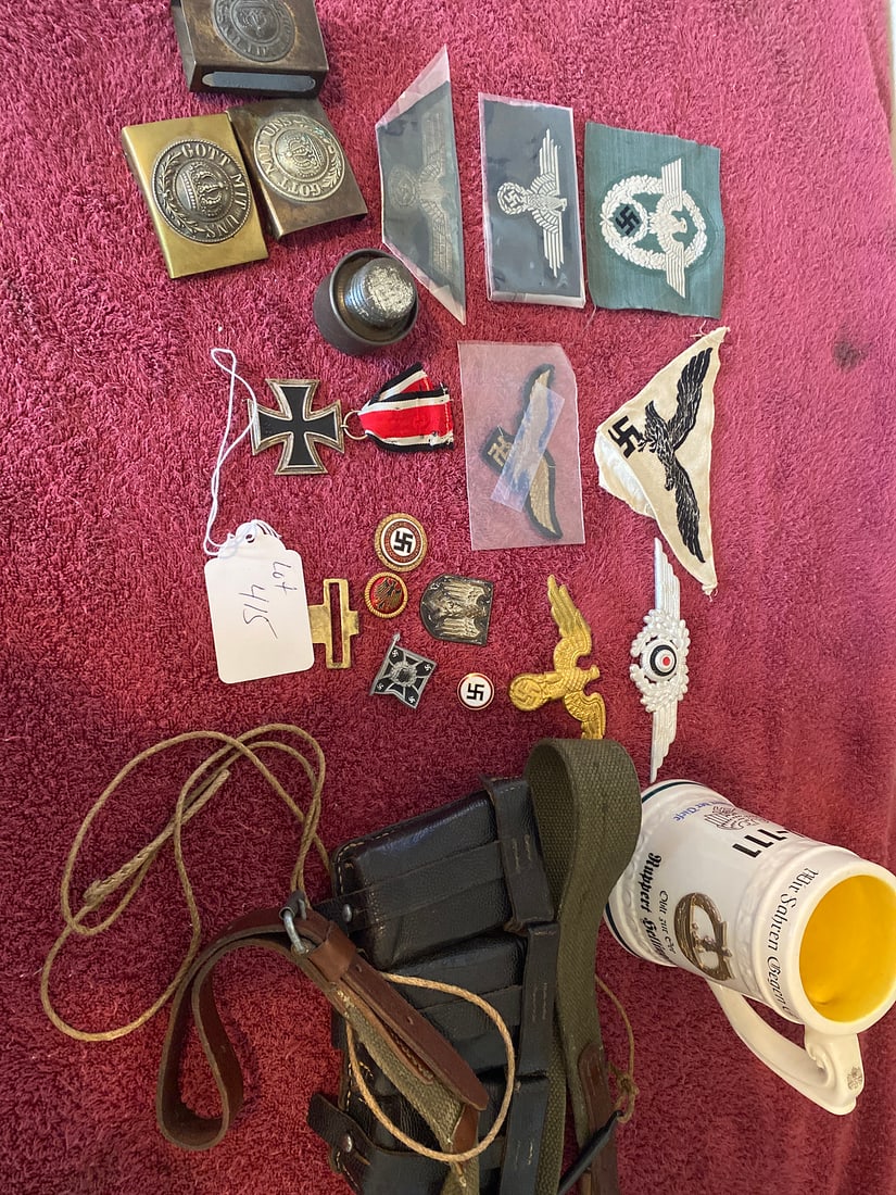 German WWII Military Insignia Lot (1 of 6)