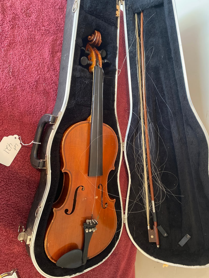 Antonius Stradivarius Violin Germany (1 of 4)