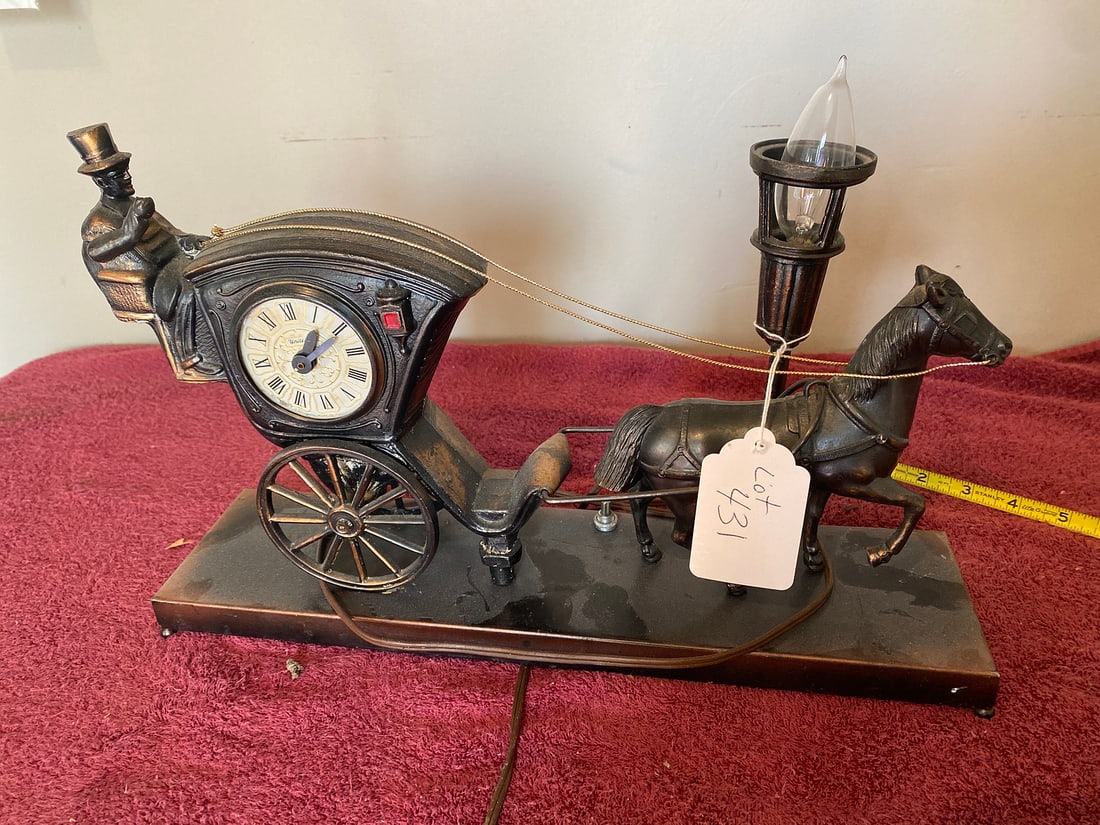 Vintage Mantle Coach Lamp Clock (1 of 3)