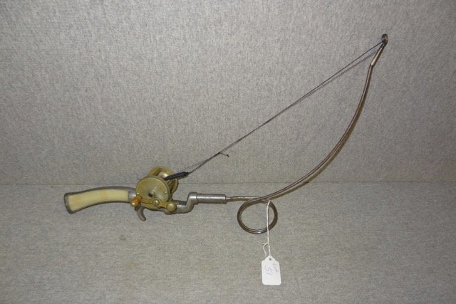 Unusual Antique Fishing Rod w/Ideal Tournament Reel: 20" Long