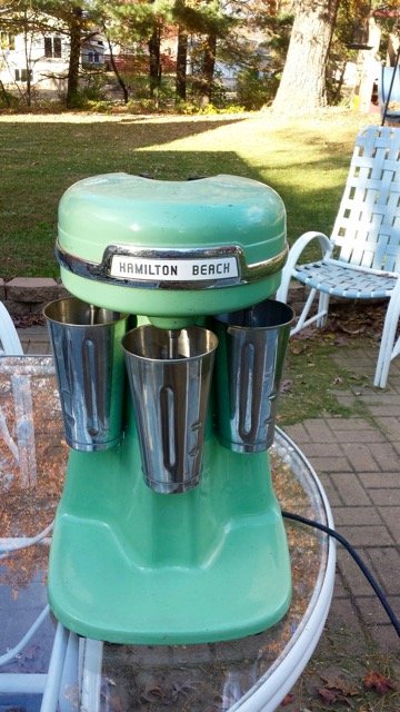 Hamilton Beach Triple Malt Mixer (1 of 3)