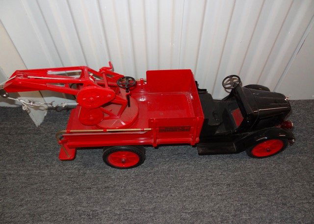 Restored Buddy L Wrecker (1 of 3)