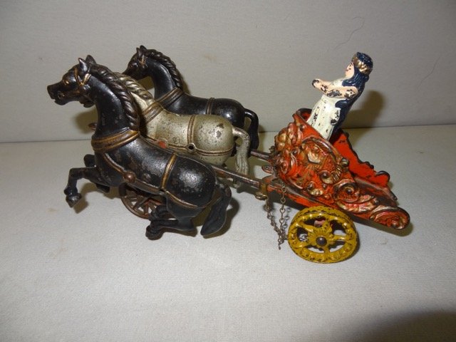 Large Horse Drawn Roman Chariot (1 of 4)
